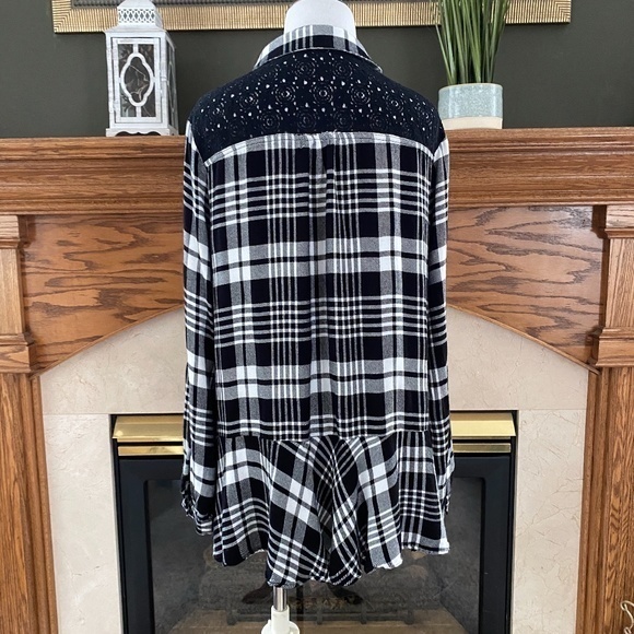 Kori America Plaid and Lace Button Down Top Sz. M - Picture 6 of 10